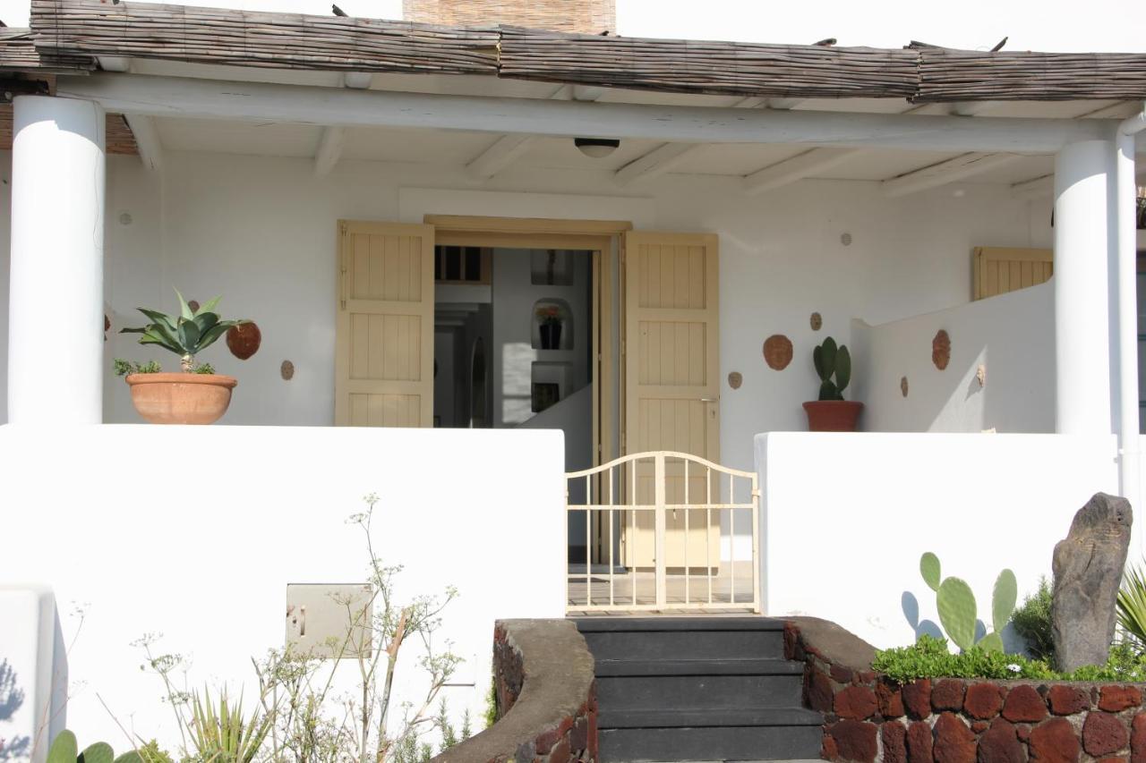 Villa Ginestra Sulla Spiaggia Di Stromboli Exterior foto