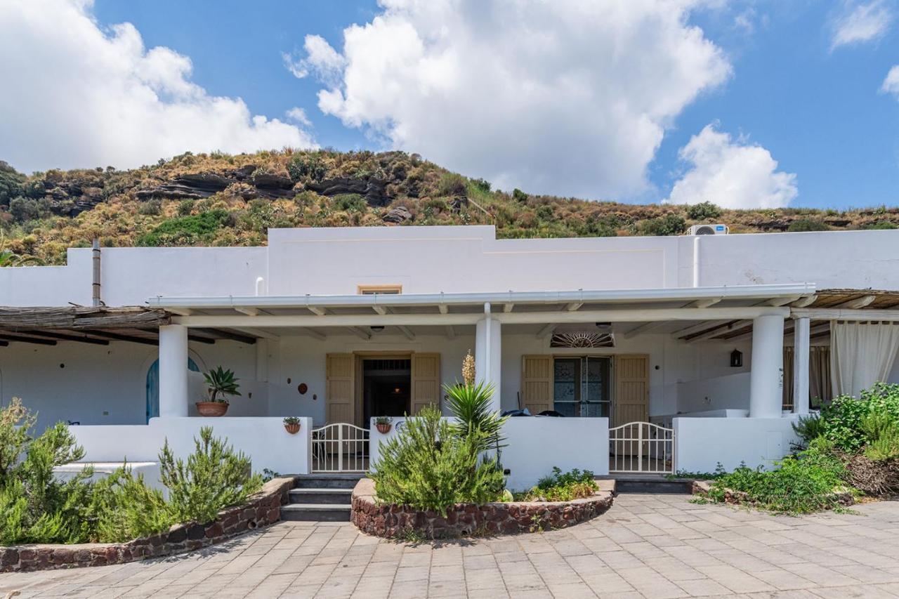 Villa Ginestra Sulla Spiaggia Di Stromboli Exterior foto