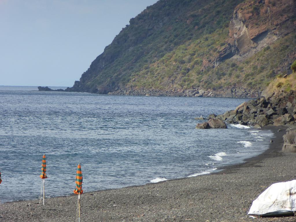 Villa Ginestra Sulla Spiaggia Di Stromboli Quarto foto