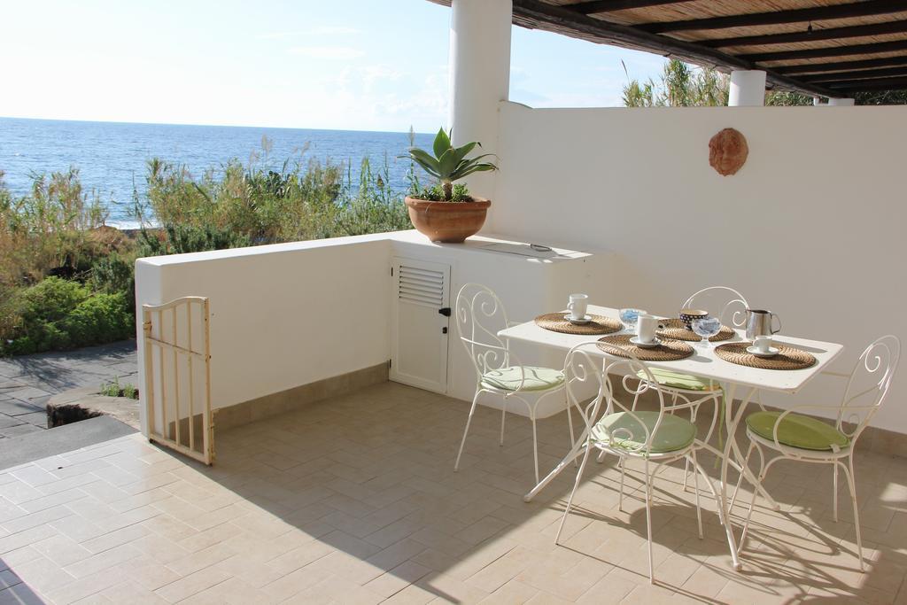 Villa Ginestra Sulla Spiaggia Di Stromboli Exterior foto